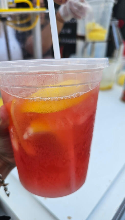 Squeezed lemonade Squeezed lemonade